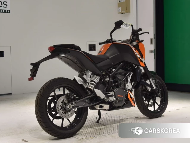 Проданный KTM 125 DUKE 2014 из Японии, фото 2