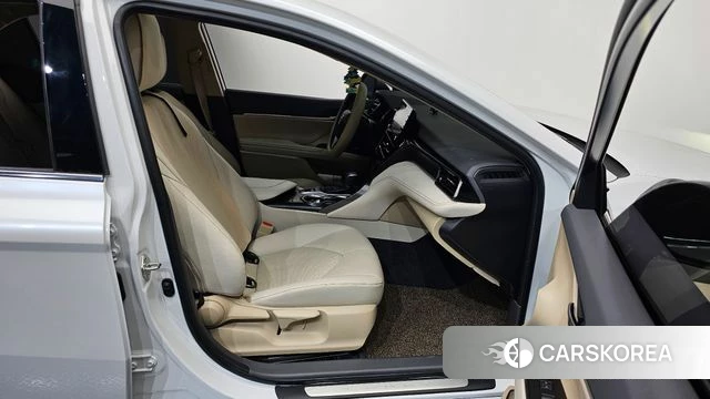 Toyota Camry (XV70) id 4432853 из Кореи 18