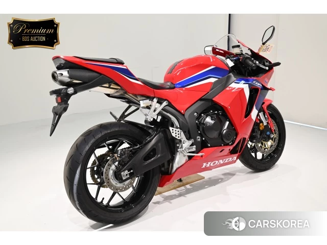 Проданный Honda CBR600RR 2023 из Японии, фото 2