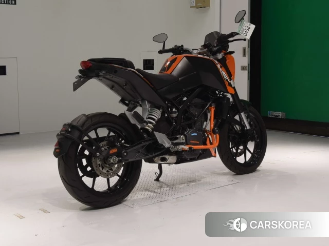 Проданный KTM 125 DUKE 2016 из Японии, фото 2