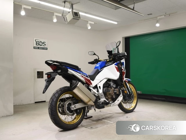 Проданный Honda CRF1100L AFRICA TWIN DCT 2023 из Японии, фото 2