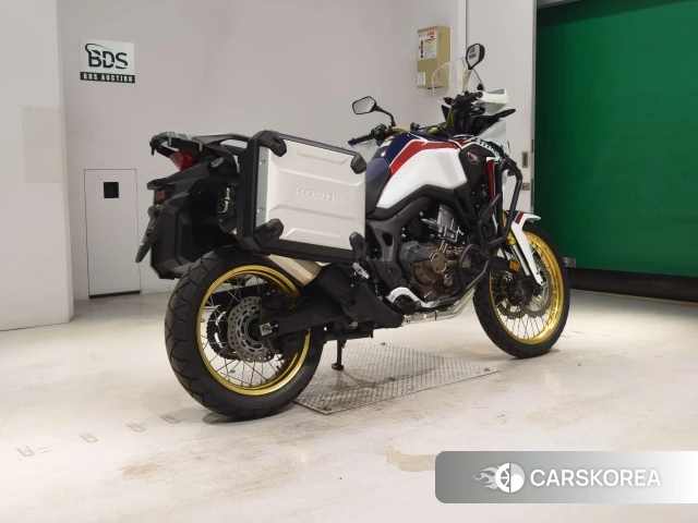Проданный Honda CRF1000L AFRICA TWIN 2017 из Японии, фото 2