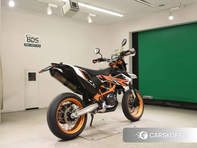 Проданный KTM 690 SMC R 2017 из Японии, фото 2