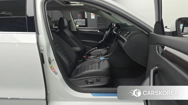 Volkswagen The New Passat id 4620479 из Кореи 18