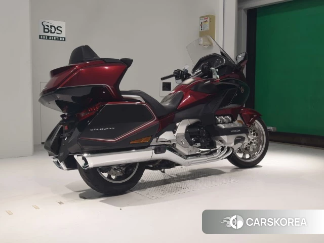 Проданный Honda GL1800 TOUR DCT 2019 из Японии, фото 2
