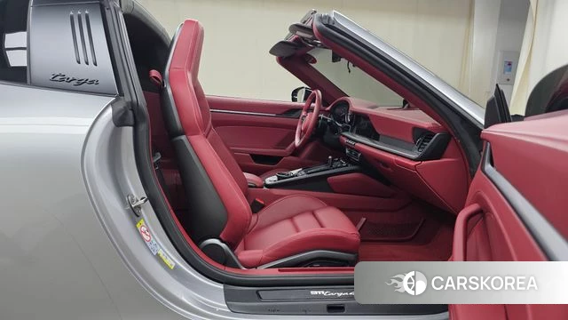 Porsche 911(992) id 4700860 из Кореи 18