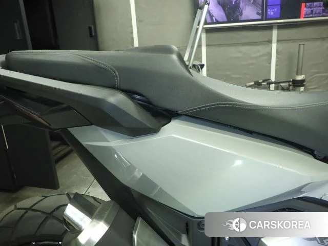 Honda X-ADV 750 id 4184387 из Японии 18