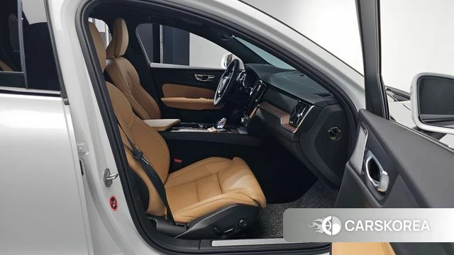 Volvo V60 Cross-Country 2nd Generation id 4565948 из Кореи 18