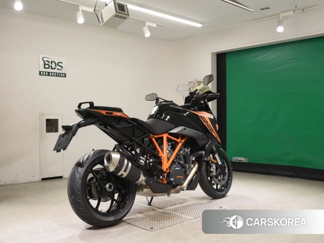 Проданный KTM 1290 SUPER DUKE GT 2020 из Японии, фото 2