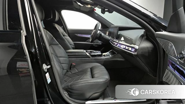BMW 7 Series (G70) id 4266793 из Кореи 18