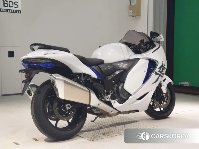 Проданный Suzuki GSX1300R HAYABUSA 2023 из Японии