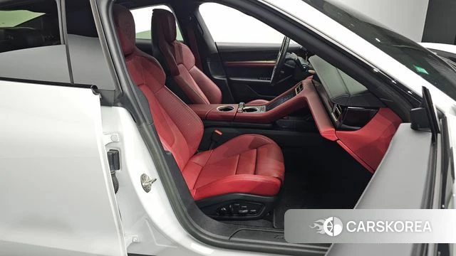 Porsche Taycan id 4422139 из Кореи 18