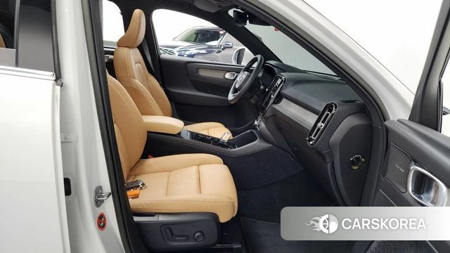 Volvo XC40 id 4376192 из Кореи 18