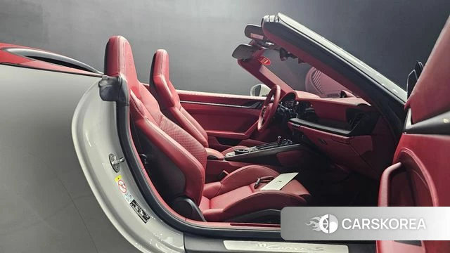 Porsche 911(992) id 4676838 из Кореи 18