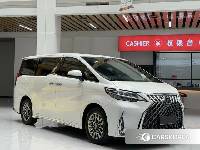 Lexus LM id 4341788 из Китая 18