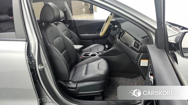Kia Niro id 4780932 из Кореи 18