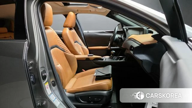 Lexus UX250h id 4377621 из Кореи 18
