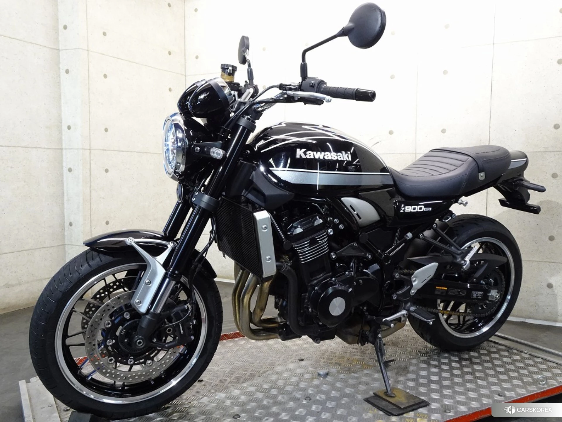Kawasaki Z900RS id 3950371 из Японии 18