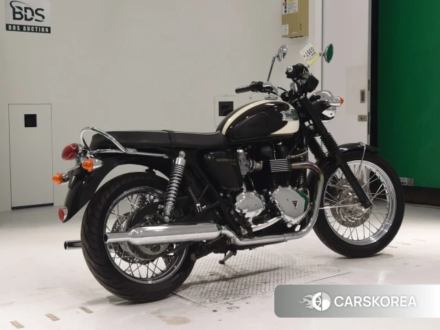 Проданный Triumph BONNEVILLE T100 2010 из Японии, фото 2