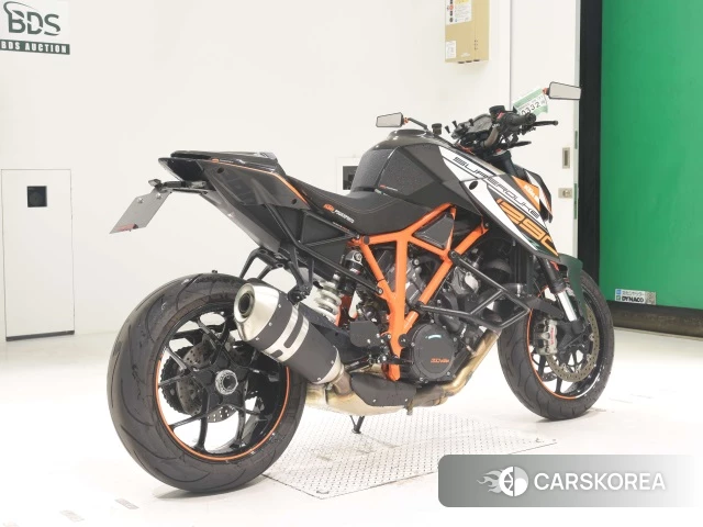 Проданный KTM 1290 SUPER DUKE R 2014 из Японии