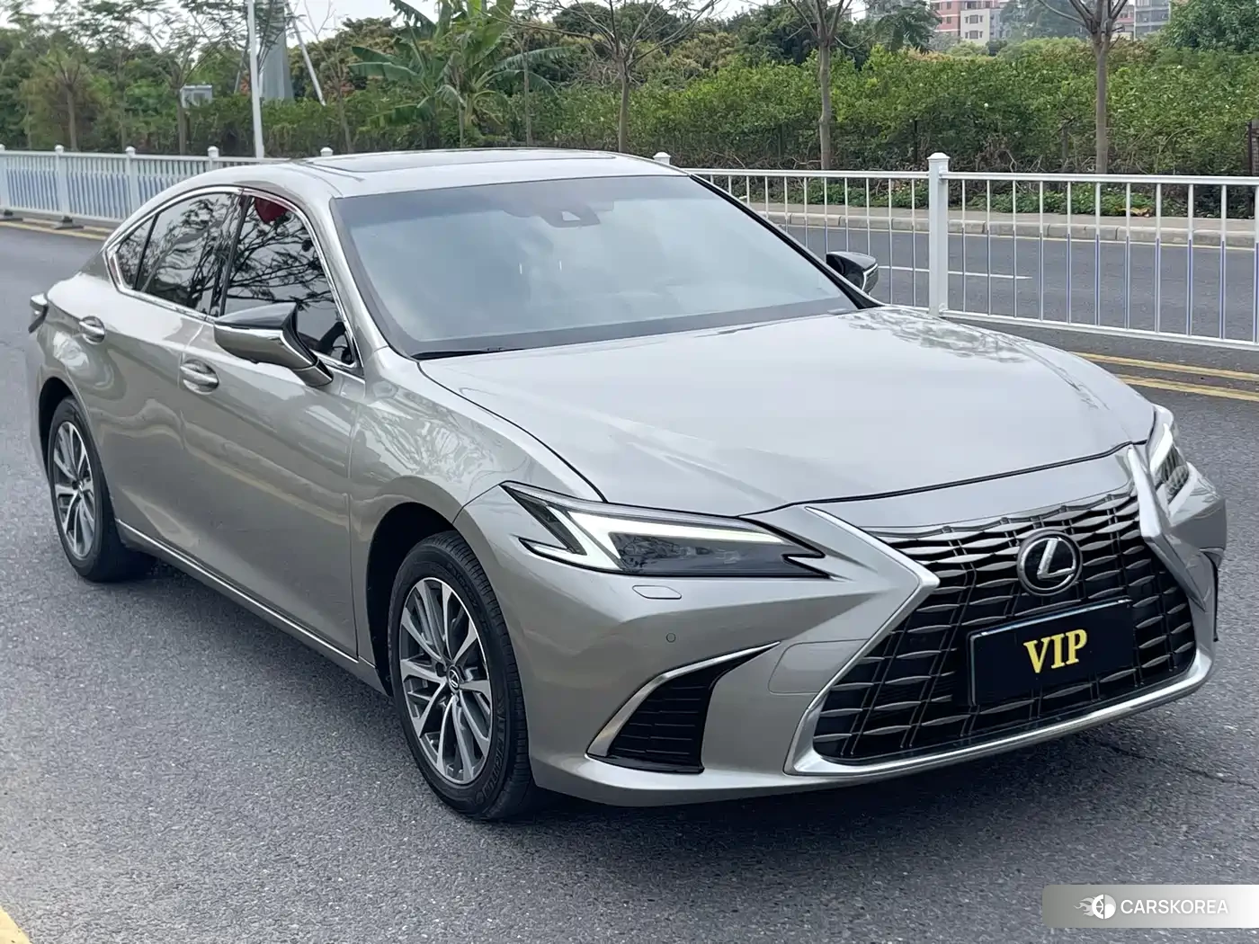 Lexus ES id 4565234 из Китая 18