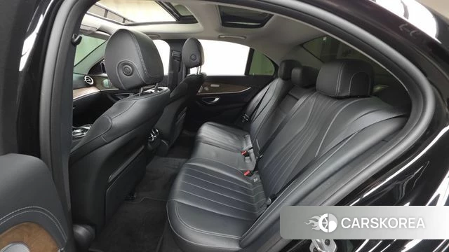 Mercedes-Benz E-Class W213 id 4196920 из Кореи 18