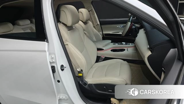 Genesis GV70 id 4561360 из Кореи 18