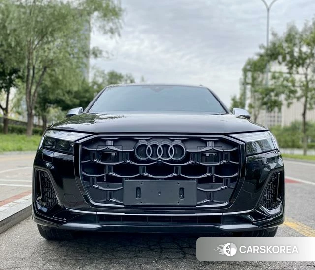 Audi SQ7 id 3968658 из Китая 18