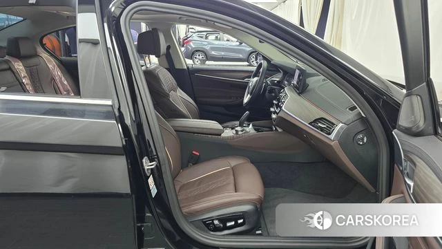 BMW 5 Series (G30) id 4871383 из Кореи 18