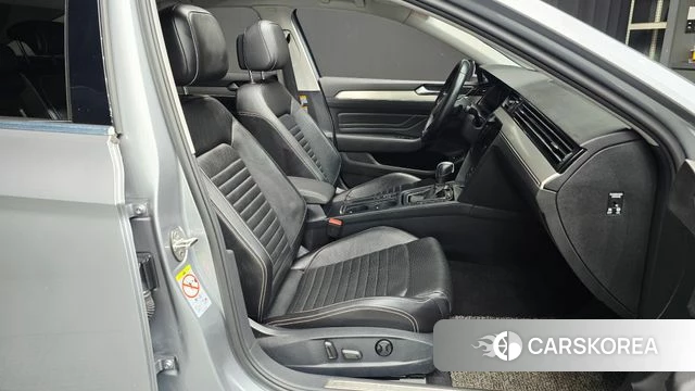 Volkswagen Passat GT (B8) id 4779432 из Кореи 18