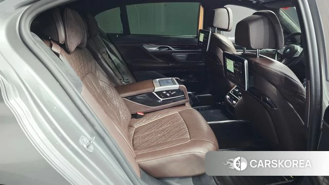 BMW 7 Series (G11) id 4303924 из Кореи 18