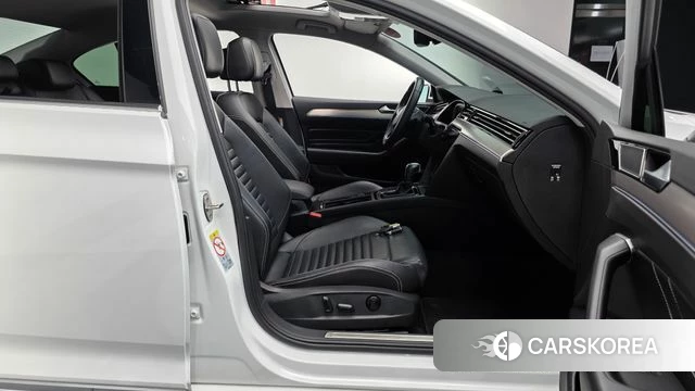 Volkswagen Passat GT (B8) id 4562352 из Кореи 18
