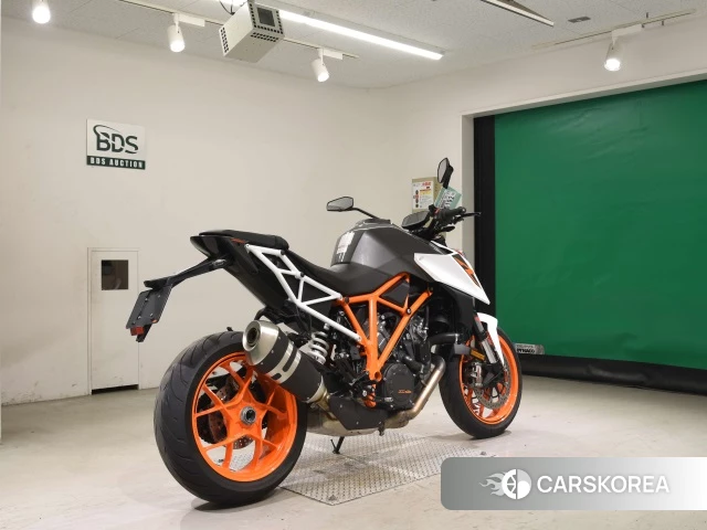 Проданный KTM 1290 SUPER DUKE R 2018 из Японии, фото 2