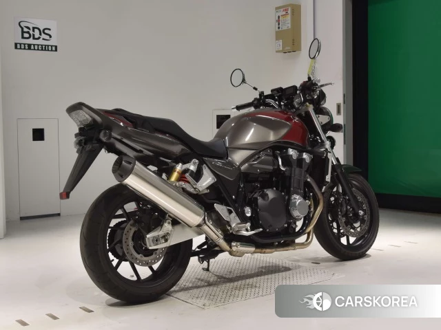 Проданный Honda CB1300SF 2017 из Японии, фото 2