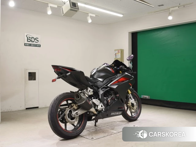 Проданный Honda CBR250RR 2017 из Японии, фото 2