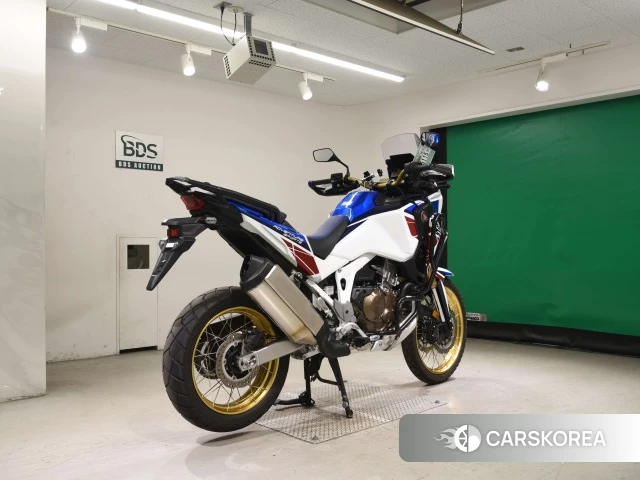 Проданный Honda CRF1100L AFRICA TWIN 2022 из Японии, фото 2