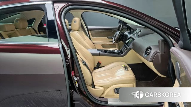 Jaguar All New XJ id 4390342 из Кореи 18