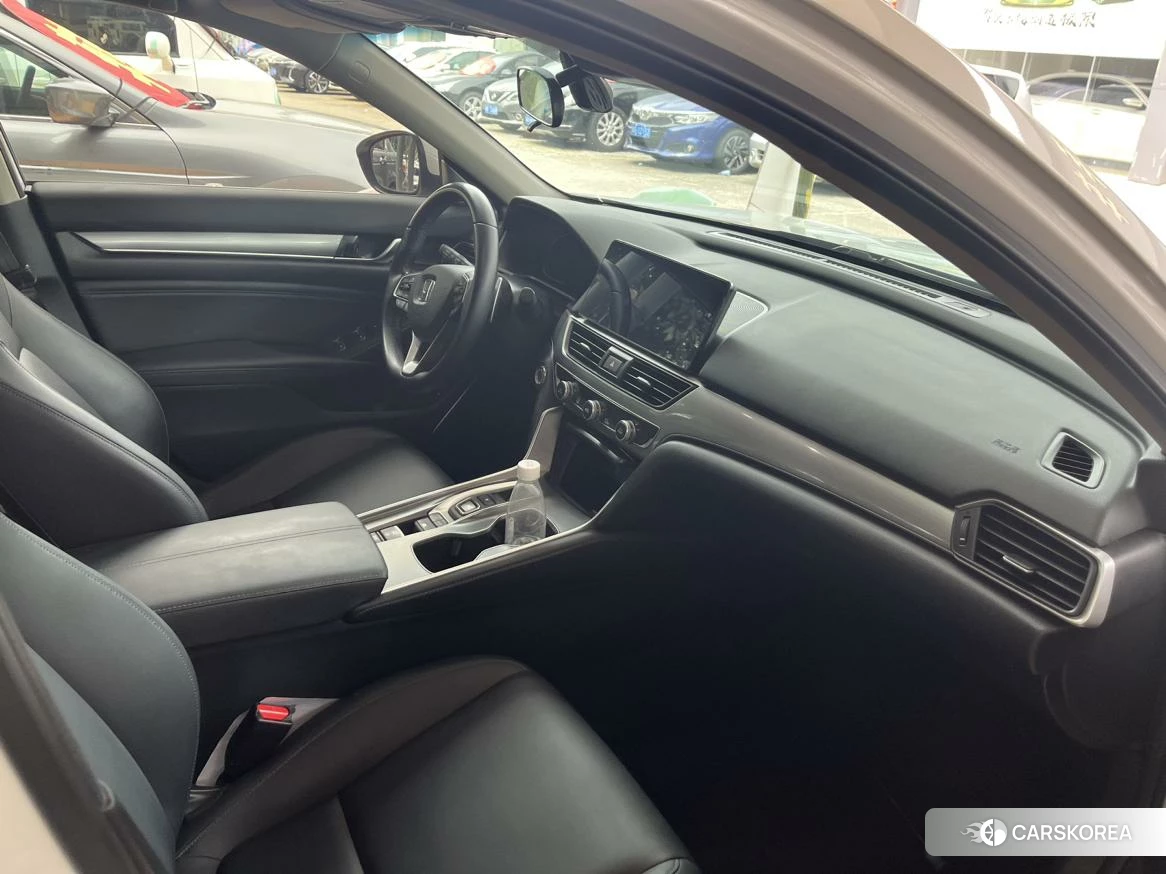 Honda Accord id 4468068 из Китая 18