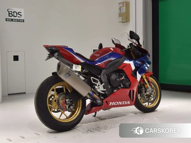 Проданный Honda CBR1000RR-R FIREBLADE SP 2023 из Японии, фото 2