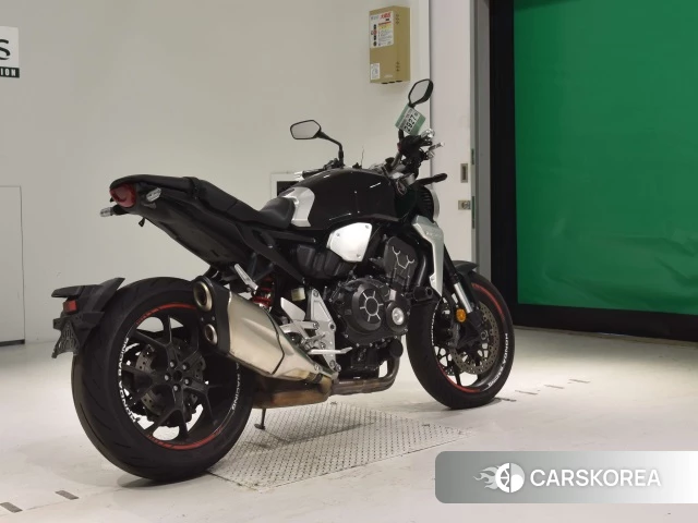 Проданный Honda CB1000R 2018 из Японии, фото 2