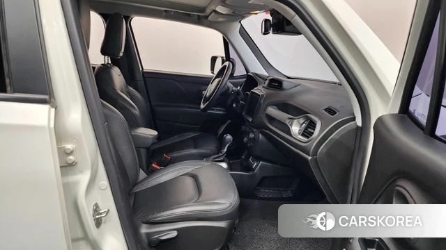 Jeep Renegade id 4203576 из Кореи 18