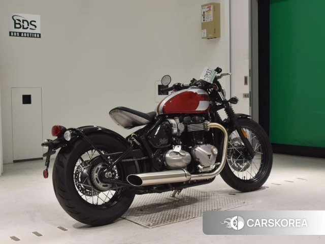 Проданный Triumph BONNEVILLE BOBBER 2018 из Японии, фото 2