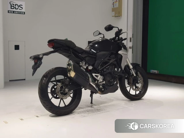 Проданный Honda CB250R 2018 из Японии, фото 2