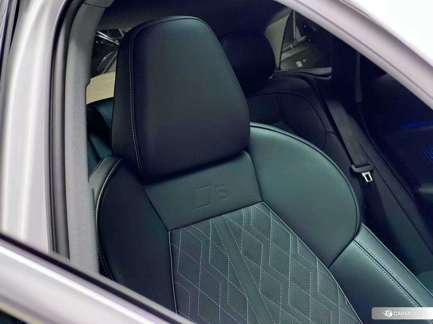 Audi Q5L id 4487443 из Китая 18