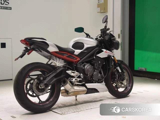 Проданный Triumph STREET TRIPLE R 2018 из Японии