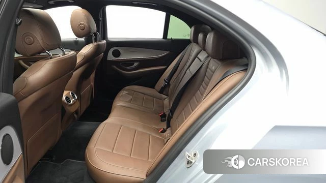 Mercedes-Benz E-Class W213 id 4646649 из Кореи 18