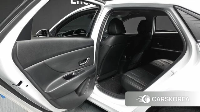 Hyundai Avante Hybrid (CN7) id 4572513 из Кореи 18