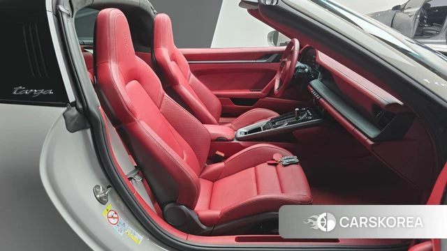 Porsche 911(992) id 4590628 из Кореи 18