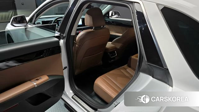 Hyundai Grandeur (GN7) id 4408881 из Кореи 18