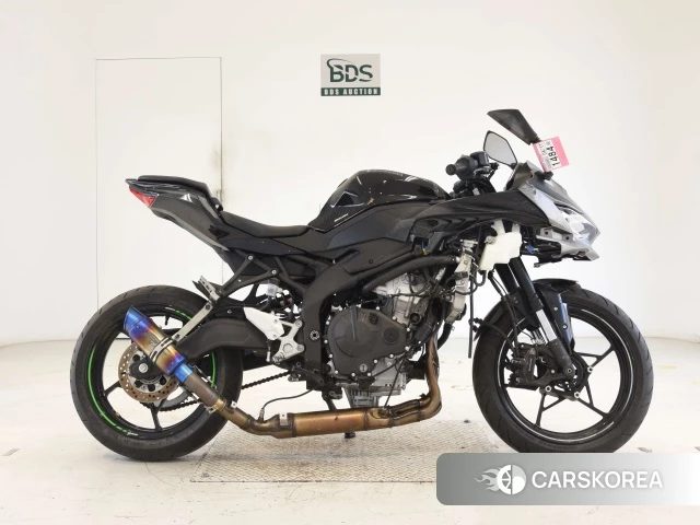 Kawasaki ZX-4R SE id 3949356 из Японии 17